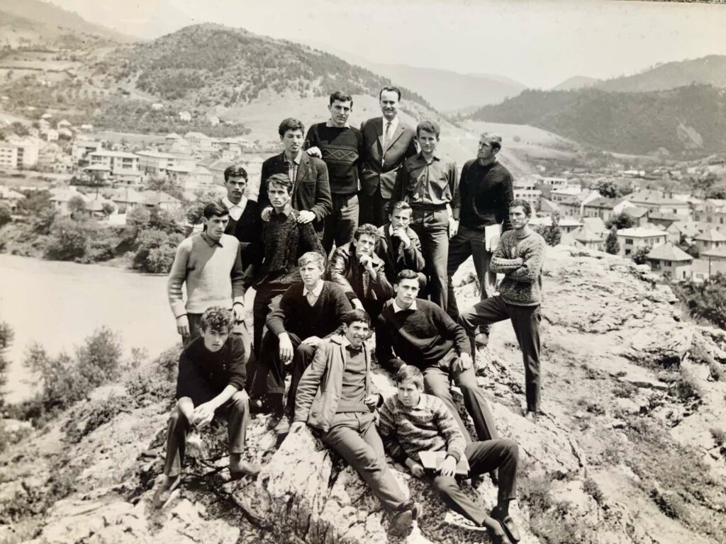 Успомена на школске дане: Генерација матураната из давне 1966. године